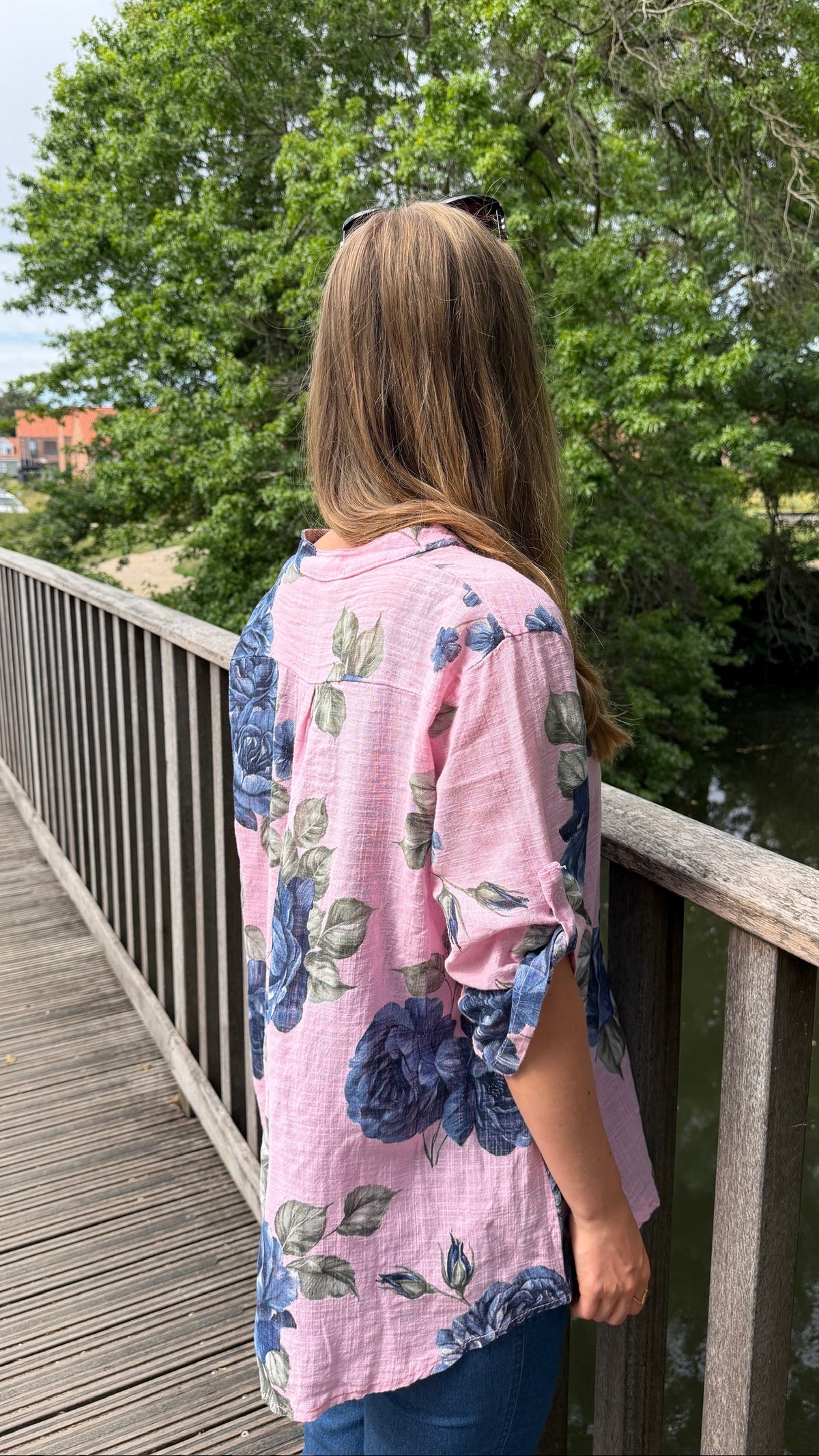 Blomstret skjorte