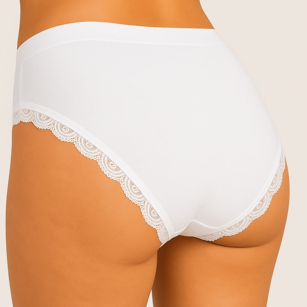 Sømløs trusse med blondekant - 3 pak