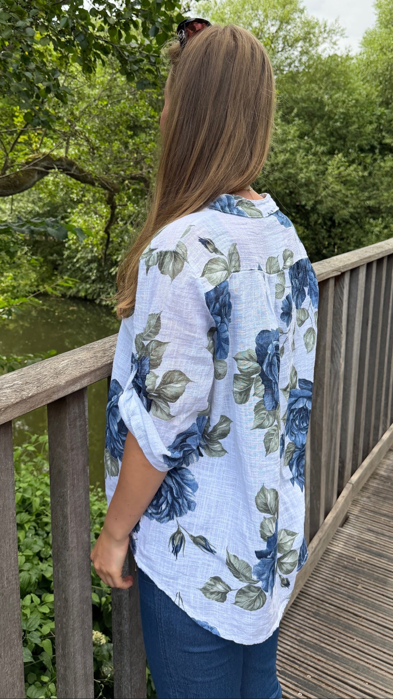 Blomstret skjorte